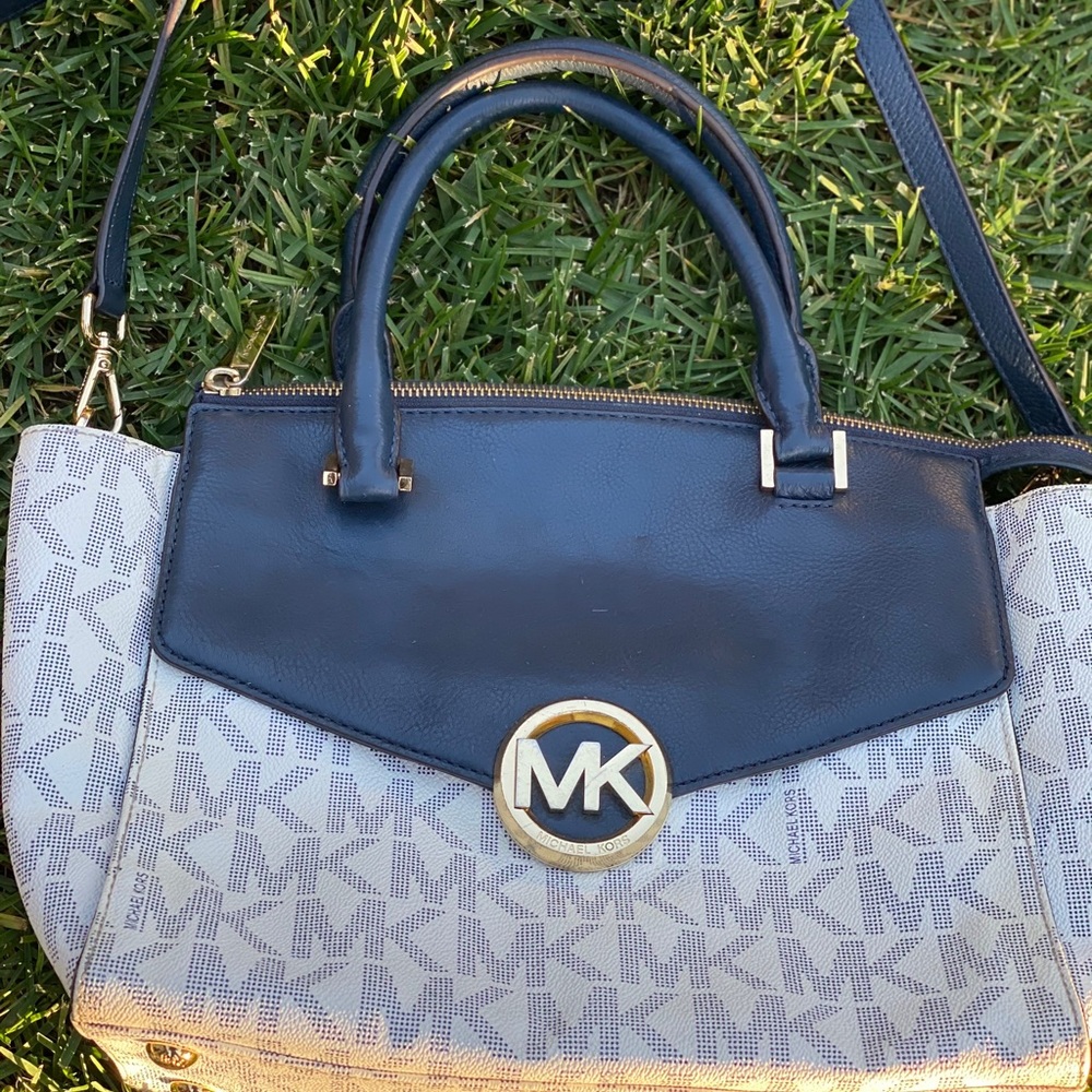 Michael kors purse